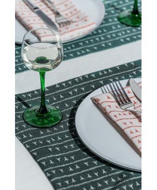 Set de table lin (par 2) encadré 35×50 – Motif ARRASTA PÉ couleur vert AMAZÔNIA