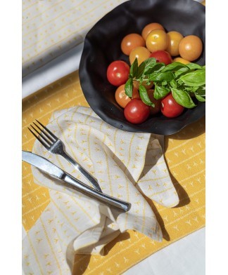 Set de table lin (par 2) encadré 35×50 – Motif ARRASTA PÉ couleur jaune ABACAXI